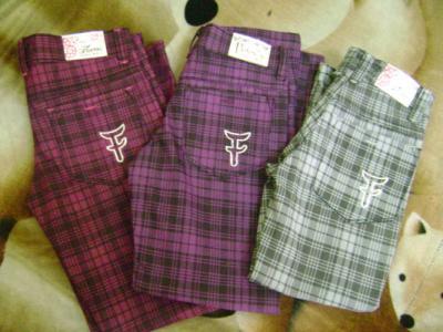 Pantalones chupines elastizados tela cuadrille talles varios