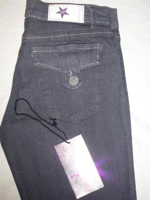 Jeans chupines elastizados rectos apliques bordados en Feria