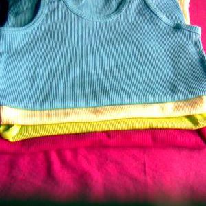 DIA DE LA MADRE MUSCULOSAS $ 8