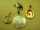 medallas religiosas y cadenas enchapadas por mayor