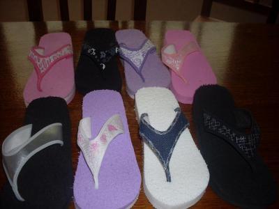Ojotas sandalias calzado vendo colores numeros talles varios en la Feria La Salada