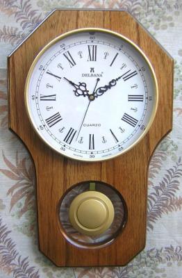Relojes de Pared en Madera con Pendulo Enchapados de Roble Nogal Artesanales Catalogo