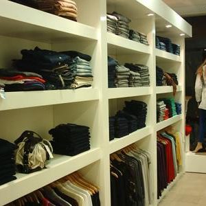 Necesito Urgente Catalogo de Ropa Temporada 2011 para Emprender Comercio de Marca o Replica