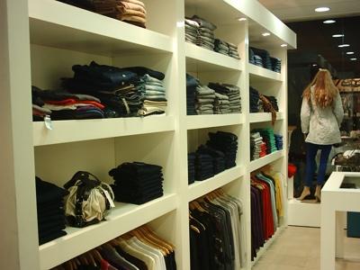 Necesito Urgente Catalogo de Ropa Temporada 2011 para Emprender Comercio de Marca o Replica