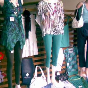 Compro Ropa de Dama de Marcas Importantes Enviar Contacto por Email para Negocio