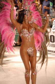 Vestuarios para Carnaval Comparsas Pasistas Disfraces Gualeguaychu Rio