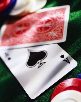 Necesito productos de poker cartas fichas mesas...
