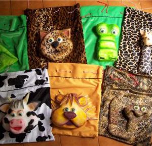 TITERES DE ESPONJA TALLADOS