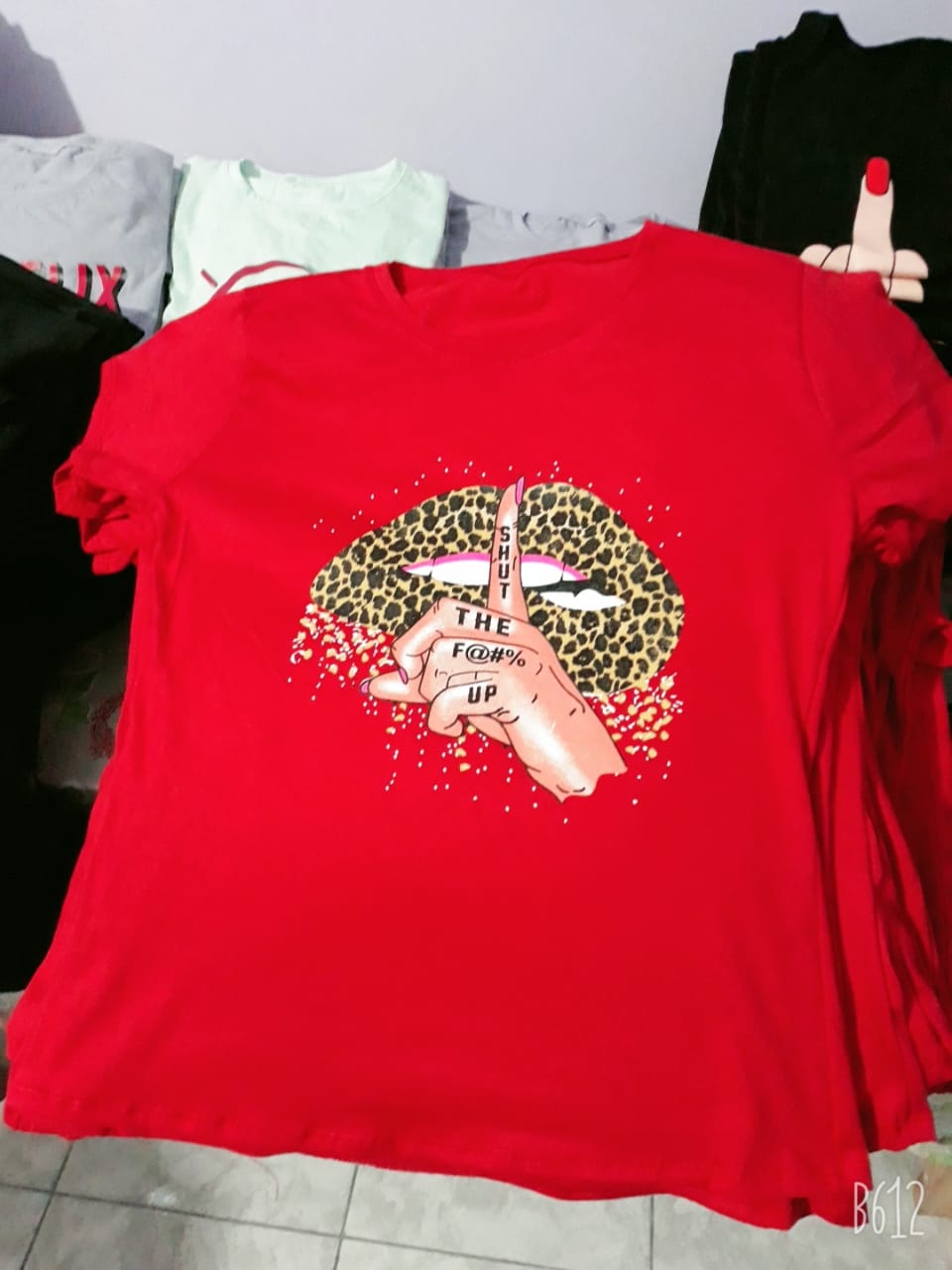 remeras de dama talle únicos que seden del 2 al 4 - Imagen 3